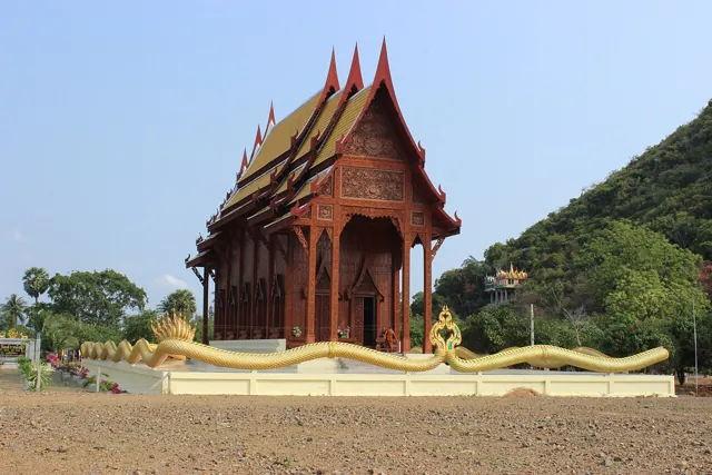 อ่าวน้อย และวัดอ่าวน้อย