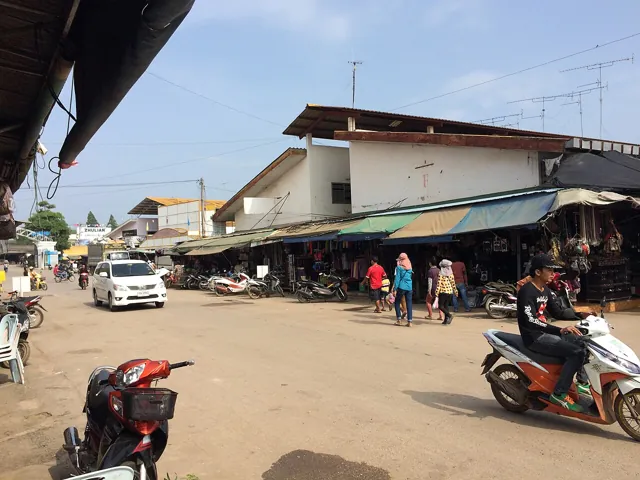 ตลาดสดอรัญประเทศ และของฝาก