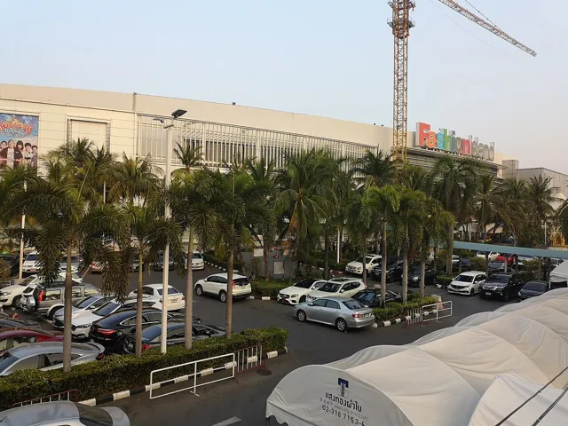 แฟชั่นไอส์แลนด์–เดอะพรอมานาด