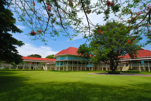 พระราชนิเวศน์มฤคทายวัน ชะอำ
