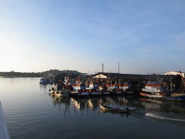 ท่าเรือรัษฎา และท่าเรืออ่าวปอ