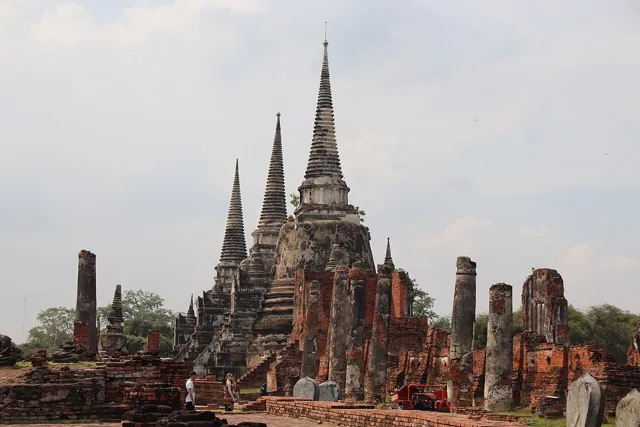 วัดพระศรีสรรเพชญ์ และวิหารพระมงคลบพิตร