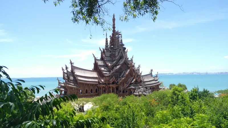 ปราสาทสัจธรรม (นาเกลือ)